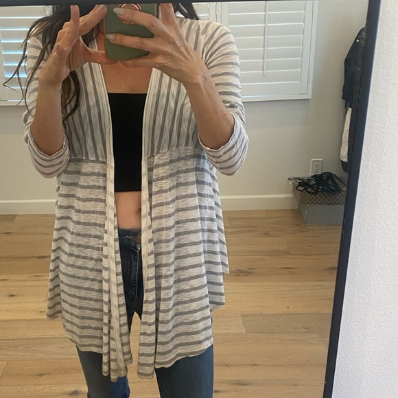 Splendid white and gray striped Cardi Wrap XS - Picture 7 of 7